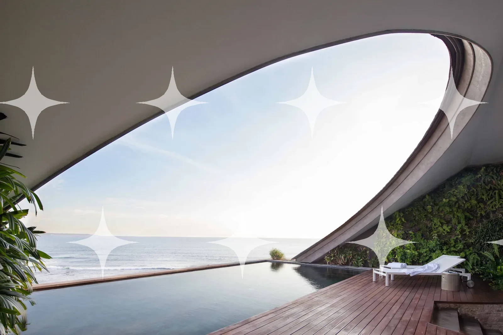 Lens-Shaped Opening Onto the Sea — photo 1